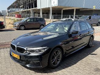 Unfallwagen BMW 5-serie 530i M-Pakket Head-Up Leer 2018/2