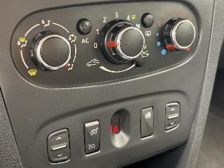 Dacia Logan 1.5 DCi Navi Airco PDC picture 10