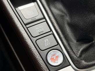 Volkswagen Passat 2.0 TDI Highline Leer Navi Clima PDC picture 14