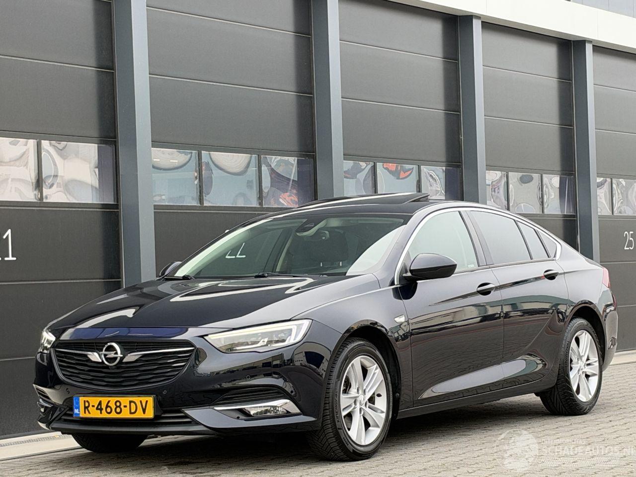 Opel Insignia GRAND SPORT 1.6 CDTI Dak Xenon Navi