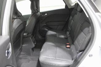 Renault Captur  picture 11