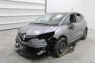 skadebil auto Renault Scenic  2022/5
