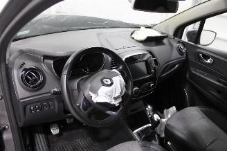 Renault Captur  picture 15