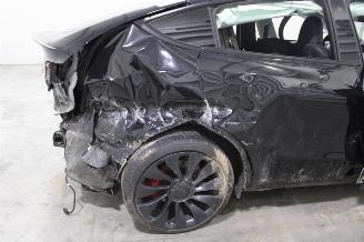 Tesla Model Y  picture 9