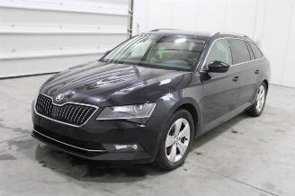 Uttjänta bilar auto Skoda Superb  2018/10