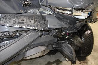 Volkswagen Golf  picture 21