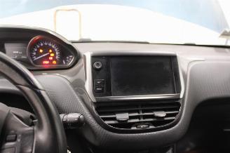 Peugeot 2008  picture 9
