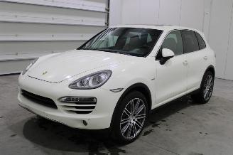 disassembly passenger cars Porsche Cayenne  2011/10