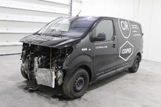 krockskadad bil auto Toyota ProAce CITY 2024/6