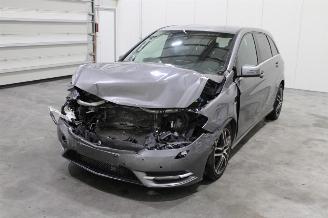 Avarii autoturisme Mercedes B-klasse B 180 2011/11