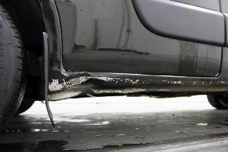 Nissan Nv400  picture 6