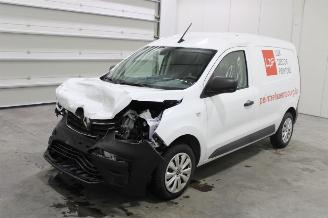 Unfallwagen Renault Express  2023/2