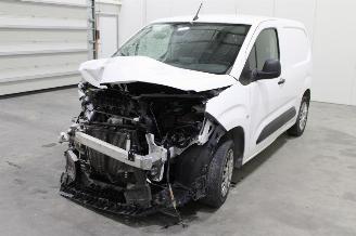 krockskadad bil auto Toyota ProAce CITY 2021/9