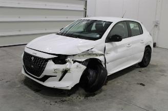 krockskadad bil auto Peugeot 208  2023/3