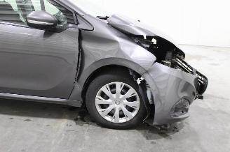 Peugeot 208  picture 5