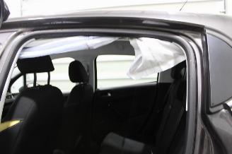 Peugeot 208  picture 23