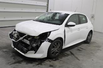 krockskadad bil auto Peugeot 208  2021/2