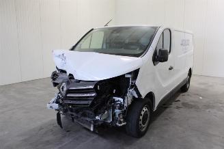 krockskadad bil auto Renault Trafic  2022/11