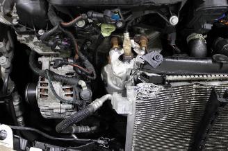 Peugeot 208  picture 18