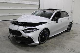krockskadad bil auto Mercedes A-klasse A 180 2023/7