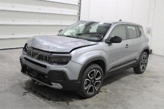 krockskadad bil auto Jeep Avenger  2024/3
