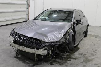 krockskadad bil auto Mercedes A-klasse A 200 2018/12