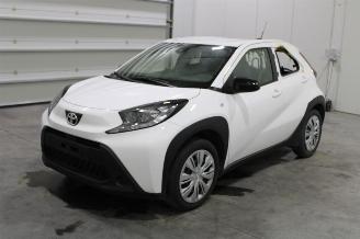 Vaurioauto  passenger cars Toyota Aygo  2024/11