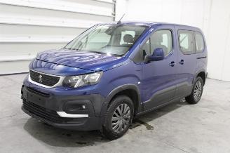 damaged passenger cars Peugeot Rifter  2021/5