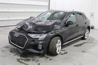 uszkodzony samochody osobowe Audi A3  2023/2