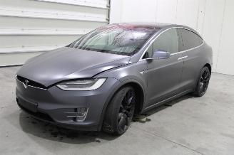 uszkodzony samochody osobowe Tesla Model X  2018/6