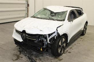 uszkodzony samochody osobowe Renault Mégane Megane 2022/7