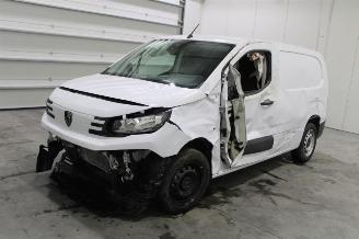 uszkodzony samochody osobowe Peugeot Partner  2025/1