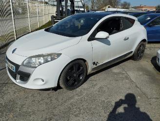 uszkodzony samochody osobowe Renault Mégane Megane 2010/3