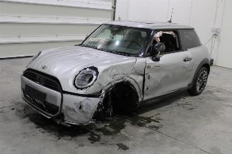 Vaurioauto  passenger cars Mini Cooper C 2024/9