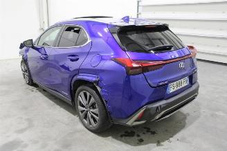 Lexus UX  picture 4