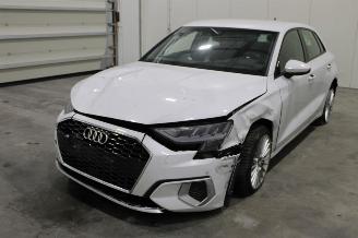Vaurioauto  passenger cars Audi A3  2021/5