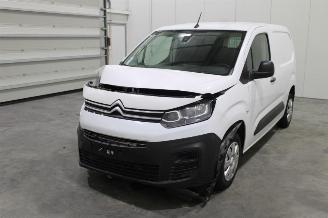 Damaged car Citroën Berlingo  2021/9