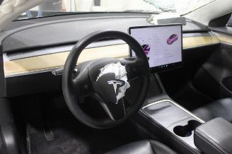 Tesla Model 3  picture 10