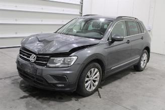 skadebil auto Volkswagen Tiguan  2019/4