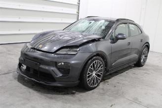 Schadeauto Porsche Macan  2024/12