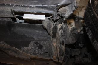 Land Rover Defender  picture 17