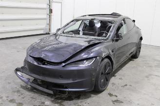 damaged passenger cars Tesla Model 3  2024/10