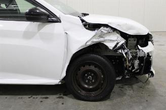 Peugeot 208  picture 5