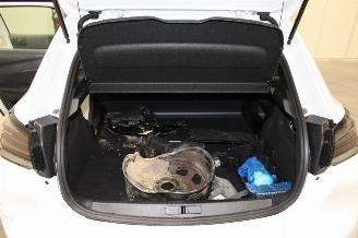 Peugeot 208  picture 17