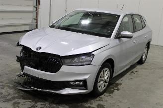 krockskadad bil auto Skoda Fabia  2023/2