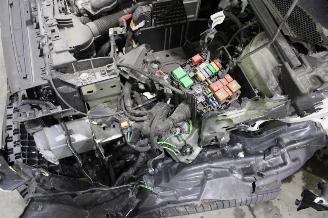 Peugeot 208  picture 16