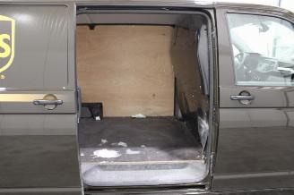 Volkswagen Transporter T6 picture 18
