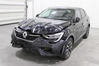 Damaged car Renault Arkana  2023/10