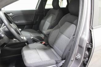 Renault Captur  picture 10