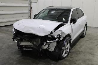 Audi Q3  picture 1
